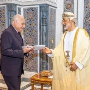 جلالته يتسلم رسالة خطيّة من الرئيس الجزائري