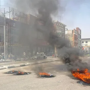 اشتباكات بين "الشغب" والمتظاهرين أمام ديوان محافظة ذي قار