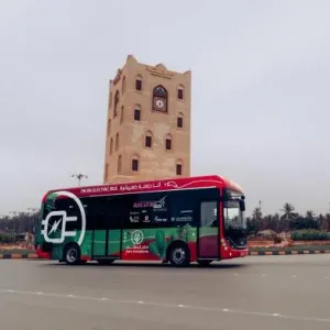 إطلاق أول حافلة كهربائية في سلطنة عُمان