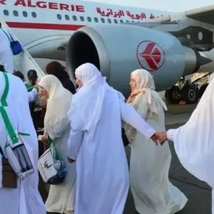 الجوية الجزائرية تدعو الحجاج إلى حجز تذاكرهم عبر البوابة الجزائرية للحج