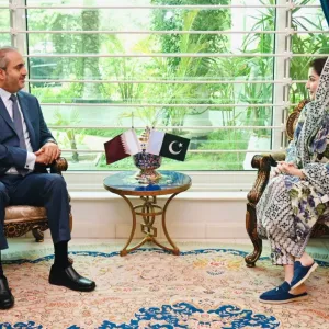 رئيس حكومة إقليم البنجاب الباكستانية تجتمع مع سفير دولة قطر
