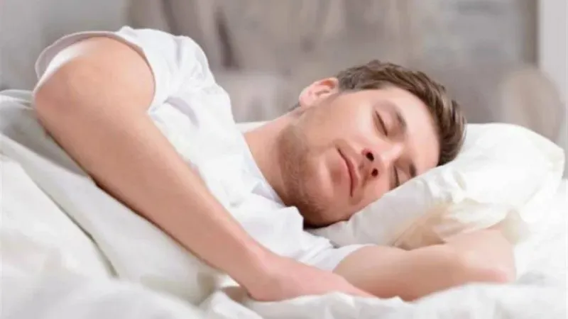 هل النوم بشكل جيد يؤثر على حياة الإنسان ويطيل العمر؟