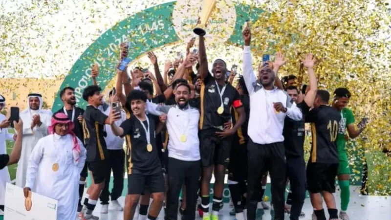 جامعة طيبة تُتوج بكأس دوري كرة القدم للجامعات فئة (أ)