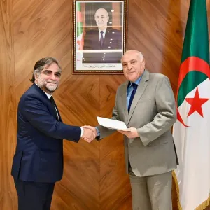 عطاف يتسلّم أوراق اعتماد السفير الجديد للبرتغال بالجزائر