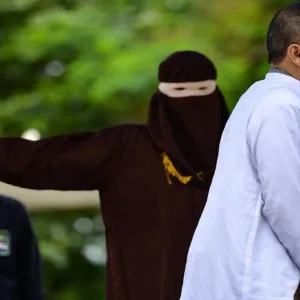 إسرائيلي يواجه عقوبة السجن 40 عاما والجلد في ماليزيا.. فما هي تهمته؟