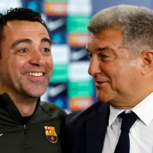 تشافي يشكر برشلونة بعد التراجع عن قرار رحيله