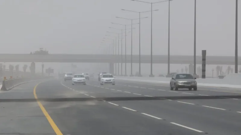 الأرصاد: رصد رياح جنوبية غربية من نشطة إلى قوية السرعة تتجاوز ٢٠ عقدة على بعض المناطق، يرجى الحذر #قطر