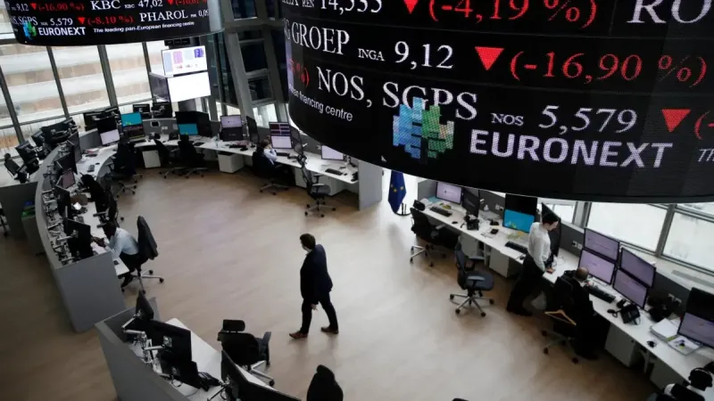 الأسواق الأوروبية تغلق على انخفاض مع تعثر الزخم  وأسهم التكنولوجيا تحافظ على المكاسب