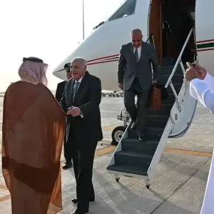بتكليف من رئيس الجمهورية .. عطاف في السعودية 