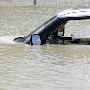 فيديو. فيضانات استثنائية تجتاح دبي لم تشهدها المدينة منذ عقود بعد هطول أمطار غزيرة وتساقط برد في أبوظبي