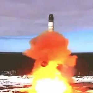 "ماكرون السبب".. روسيا تعلق على التدريبات النووية