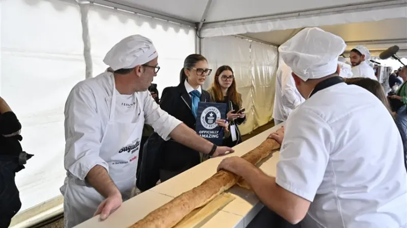 فرنسا تتفوق على إيطاليا بأطول رغيف خبز