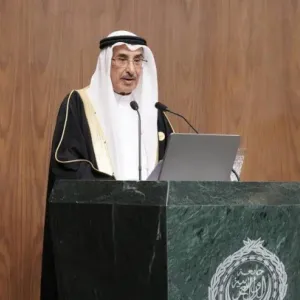 الشيخ خالد بن عبد الله يتسلم من البرلمان العربي وسام رواد التنمية للشخصيات المرموقة من غير البرلمانيين