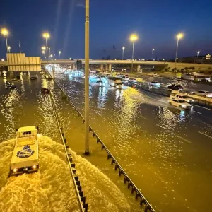 الإمارات تعيد دراسة حالة بنيتها التحتية بعد أمطار قياسية