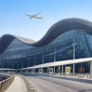بسبب الأحوال الجوية.. مطار زايد يستقبل 21 رحلة محولة من مطار دبي