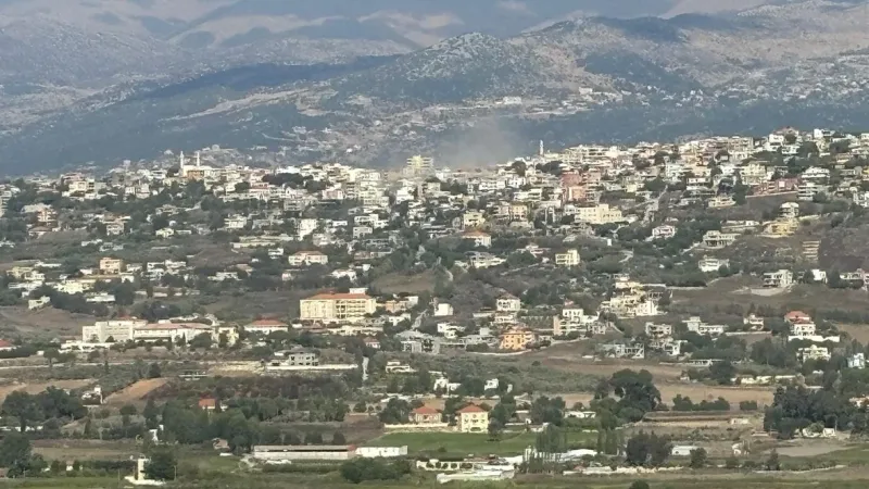 قصف إسرائيلي على الخيام... و"حزب الله" يستهدف مزارع شبعا