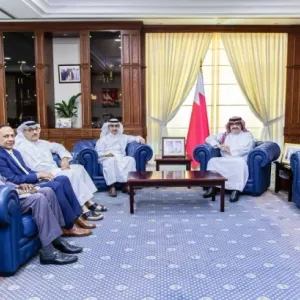 وزير التربية يستقبل رئيس جامعة الخليج العربي