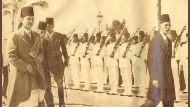 الأمير فاروق يعود إلى مصر لتولي الحكم.. صور وثقت الحدث