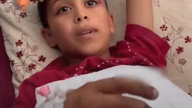 طفل فلسطيني بُترت قدماه في العدوان الإسرائيلي: "الاحتلال حرمني من طفولتي، نفسي أصير لاعب كرة"    #العرب_قطر #فيديو #حرب_غزة