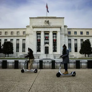 مسؤولون بالفيدرالي يتوقعون خفض أسعار الفائدة بغض النظر عن التضخم