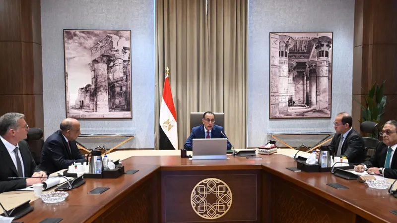 رئيس الوزراء المصري: جذب الاستثمارات وخفض التضخم وضبط الأسواق أولويات عمل الحكومة الجديدة