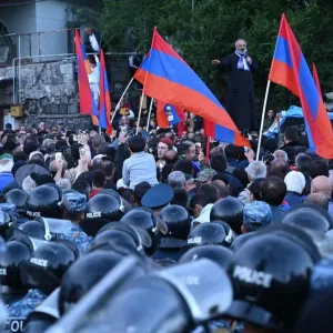 الآلاف يتظاهرون في أرمينيا ضد "تنازلات" رئيس الوزراء لأذربيجان