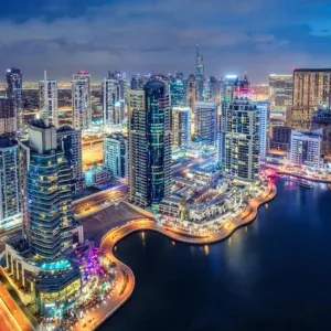 نمو واعد لمبيعات الوحدات السكنية في أبوظبي ومرونة بعقارات دبي