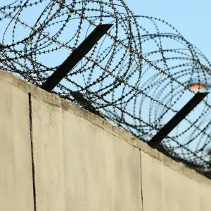 رواية لسجين فلسطيني لدى إسرائيل تفوز بجائزة "بوكر" العربية