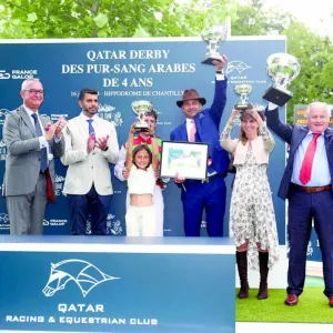 حمد العطية يتوج الفائزين بداربي قطر في فرنسا