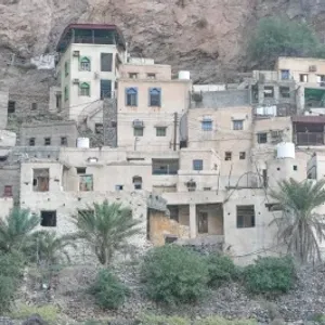 قرية "وجمة" بوادي السحتن.. وجهة سياحية يقصدها الزوار صيفًا