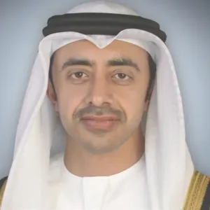 عبدالله بن زايد يلتقي رئيس مجلس الوزراء وزير الخارجية القطري
