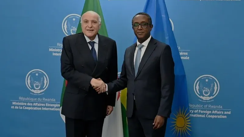 وزير خارجية رواندا يثمن رسالة التضامن التي بعث بها الرئيس تبون إلى نظيره كاغامي