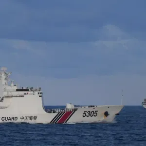 بكين تعزز سلطات خفر السواحل لتوقيف أجانب في بحر جنوب الصين