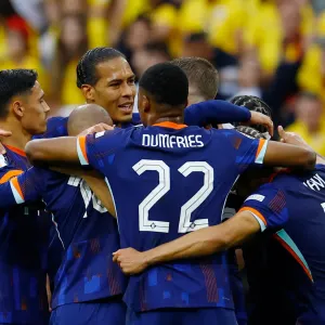 شاهد.. هولندا تهزم رومانيا بثلاثية وتتأهل إلى ربع نهائي يورو 2024