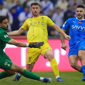 20 قناة دولية تنقل ديربي الهلال والنصر في كأس موسم الرياض