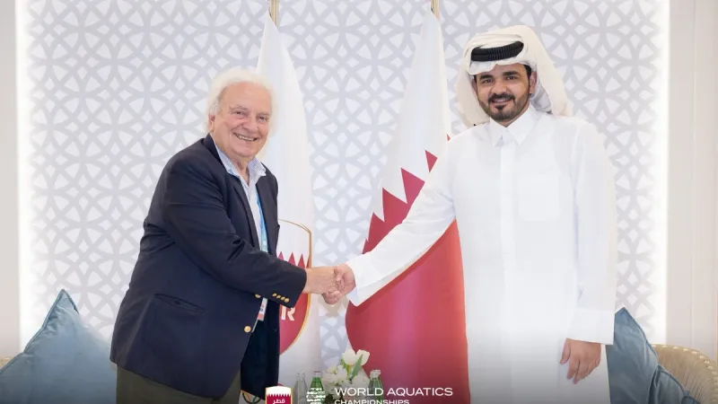 الشيخ جوعان يلتقي رئيس رابطة الاتحادات الدولية للألعاب الأولمبية الصيفية