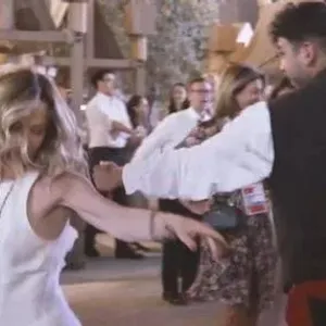 بالفيديو| جورجيا ميلوني ترقص «البيتزايكا» على هامش قمة السبع