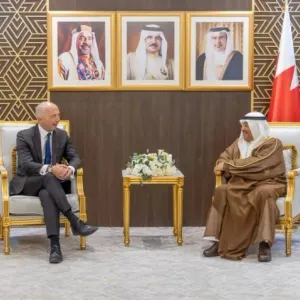 رئيس الشورى يؤكد أهمية القطاع البنكي والمصرفي في تعزيز المكانة المالية والاقتصادية لمملكة البحرين إقليميًا ودوليًا
