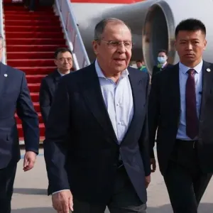 لافروف يصل إلى بكين في زيارة تستمر يومين لمناقشة أزمة أوكرانيا وG20
