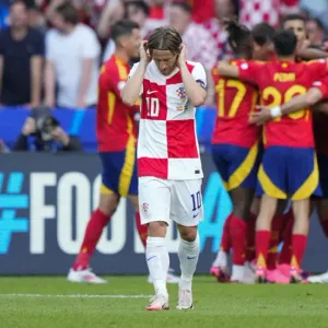 في شوط واحد.. إسبانيا تضرب كرواتيا بثلاثية (فيديو)