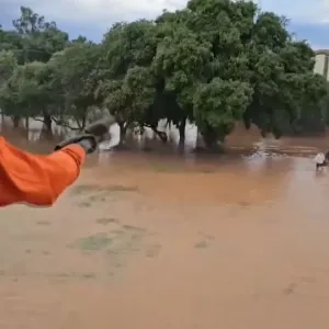 فيديو. 
            
    			ارتفاع عدد قتلى الفيضانات في البرازيل إلى 60 شخصًا