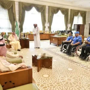 أمير منطقة الرياض يطلع على منجزات نادي ذوي الإعاقة