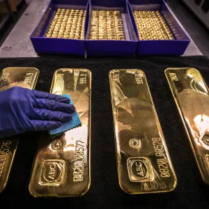 الذهب يسجل أكبر خسارة أسبوعية في أكثر من 5 أشهر