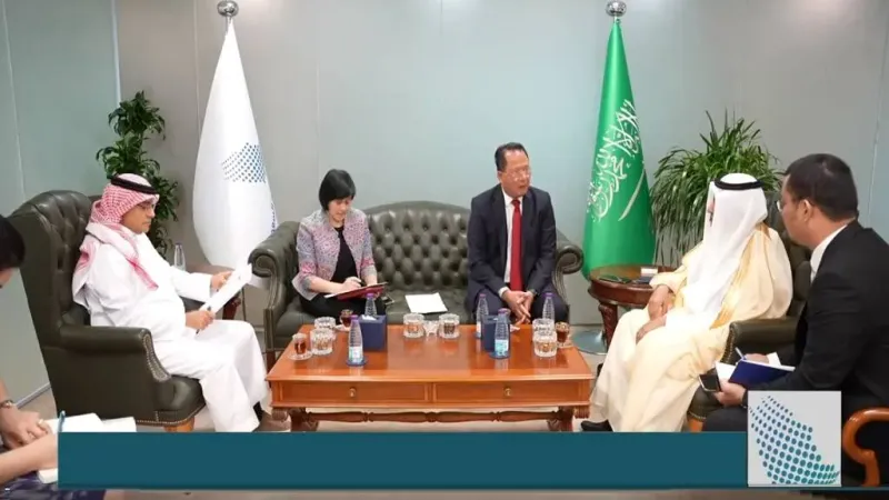 رئيس اتحاد الغرف يبحث فرص الاستثمار مع تايلند وتحضيرات زيارة الوفد السعودي