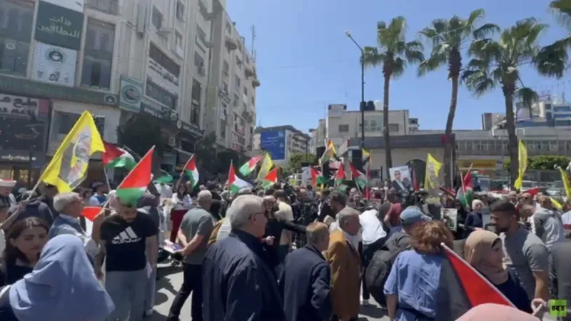 مسيرات في رام الله أحياء ليوم الأسير الفلسطيني (فيديوهات)