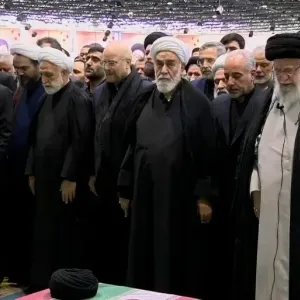 المرشد الإيراني يتقدم مراسم تشييع جثامين رئيسي ورفاقه وهنية يشيد بمواقف الراحلين الداعمة للمقاومة
