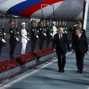 بوتين يصل إلى أوزبكستان في ثالث زيارة رسمية له منذ انتخابه