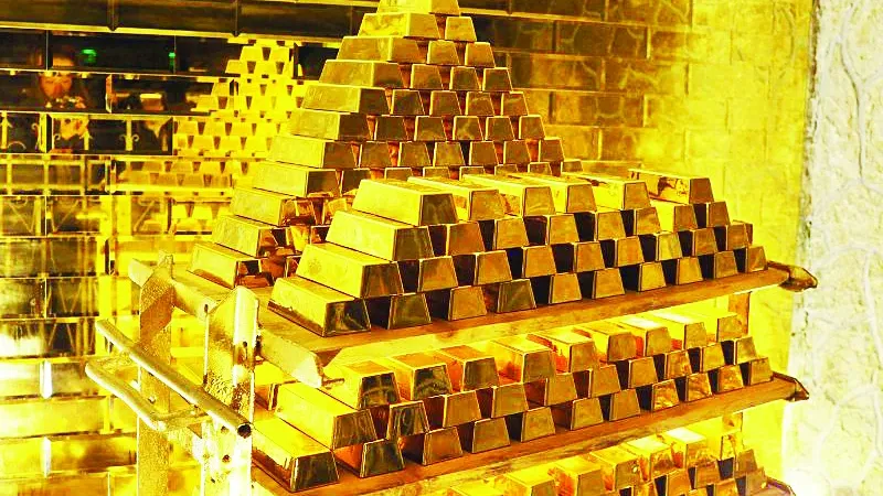 ارتفاع أسعار الذهب بسبب التطورات في الشرق الأوسط وانخفاض قيمة الدولار
