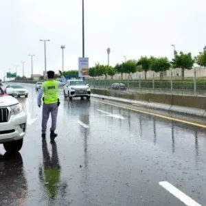 شرطة عجمان تعزز جهودها لتأمين الحركة المرورية في ظل الأحوال الجوية المتقلبة