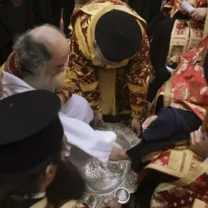 فيديو. قدّاس الخميس العظيم ومراسم "غسل الأرجل" في كنيسة القيامة بالقدس  https://arabic.euronews.com/video/2024/05/02/watch-palestine-orthodox-christia...